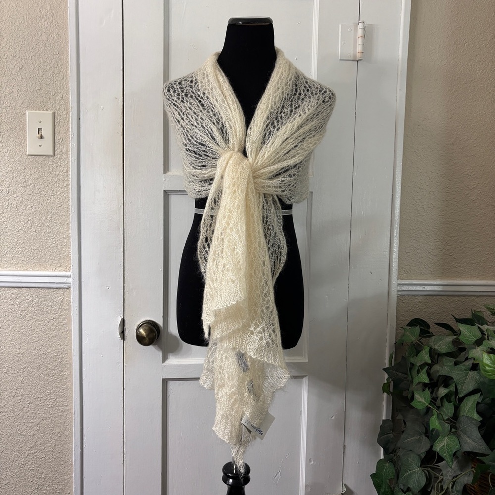 Baby Mo Kid Mohair/Silk Shawl - Picture 14 of 15